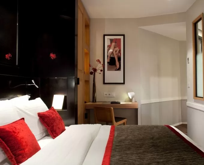 Hotel Marceau Champs Elys&eacute;es