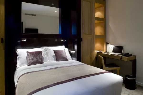 Hôtel Marceau Champs Elysées Paris chambre confort