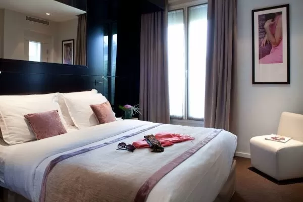 Hotel Marceau Champs Elysees Paris