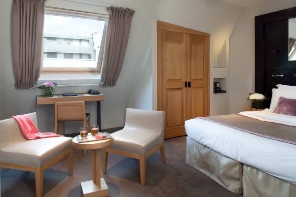Hotel Marceau Champs Elysees Paris